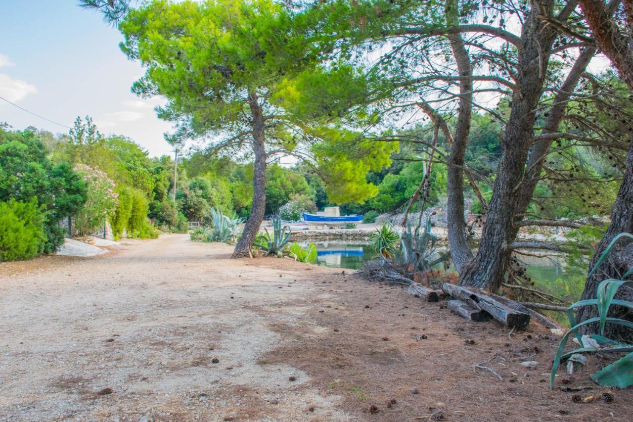 Holiday House Punta Blue & Orange 5M From The Sea, Island Cres Punta Križa Kültér fotó
