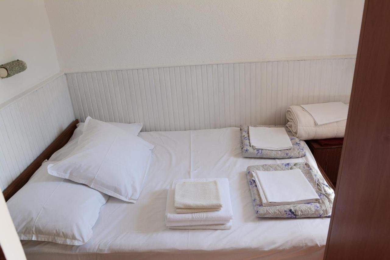 Holiday House Punta Blue & Orange 5M From The Sea, Island Cres Punta Križa Kültér fotó