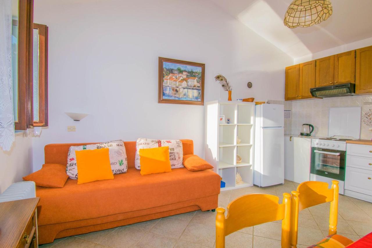 Holiday House Punta Blue & Orange 5M From The Sea, Island Cres Punta Križa Kültér fotó