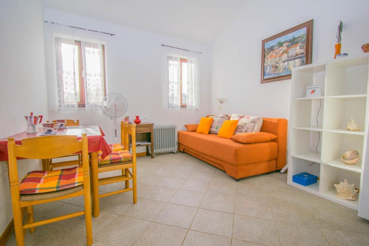 Holiday House Punta Blue & Orange 5M From The Sea, Island Cres Punta Križa Kültér fotó