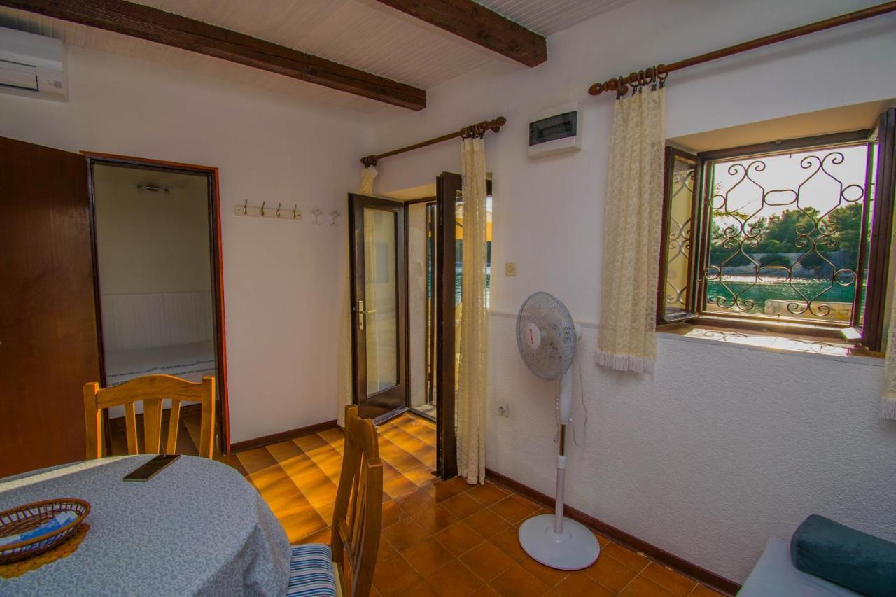 Holiday House Punta Blue & Orange 5M From The Sea, Island Cres Punta Križa Kültér fotó